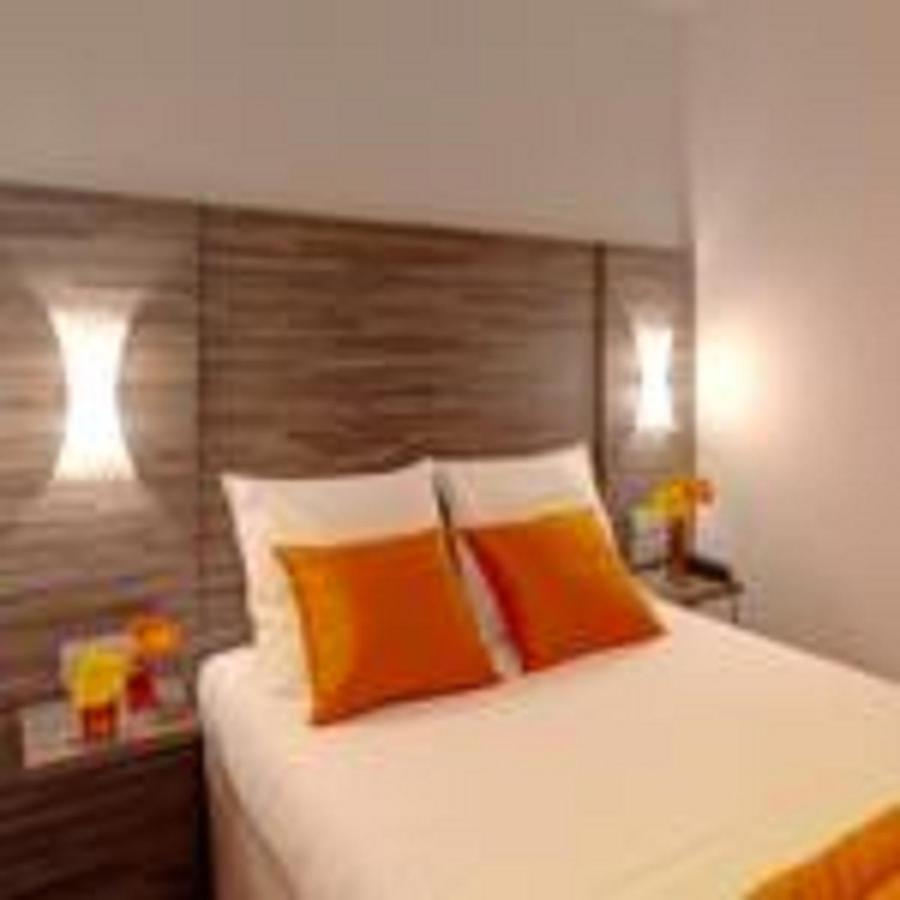 Hotel Ibis Styles Rennes Centre Gare Nord Esterno foto