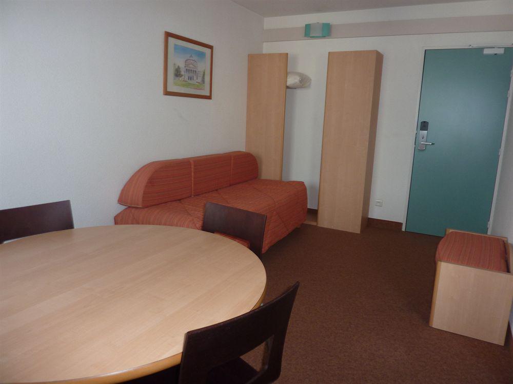 Hotel Ibis Styles Rennes Centre Gare Nord Esterno foto